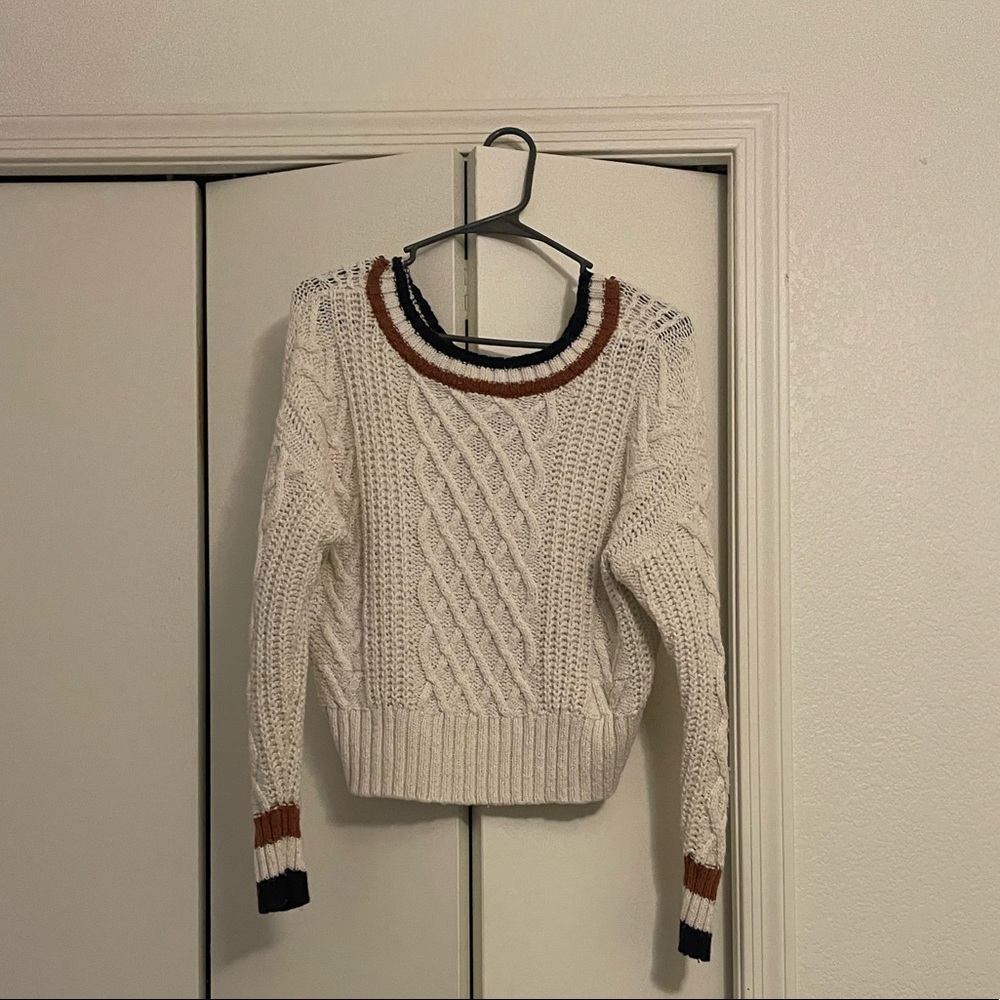 American eagle sweater